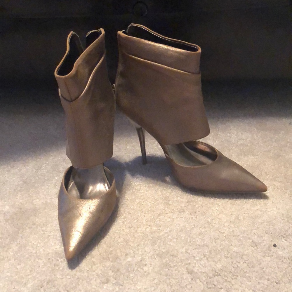 Aldo Gold heels